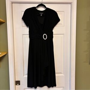 NWOT R&M Richards Black Dress Short Sleeve Faux Wrap Size 8 Style 1149